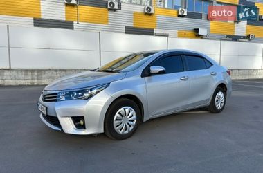 Седан Toyota Corolla 2014 в Києві