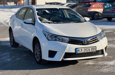 Седан Toyota Corolla 2014 в Києві