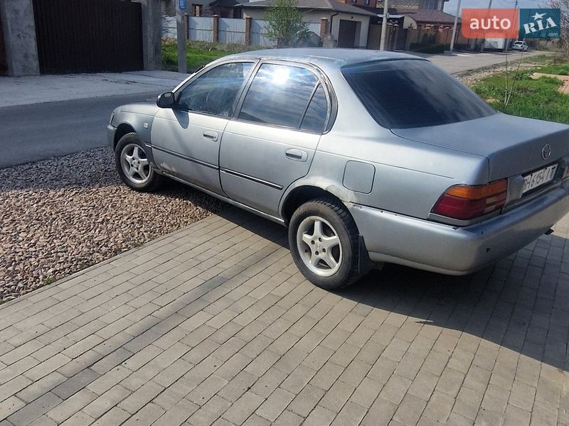 Седан Toyota Corolla 1993 в Одессе