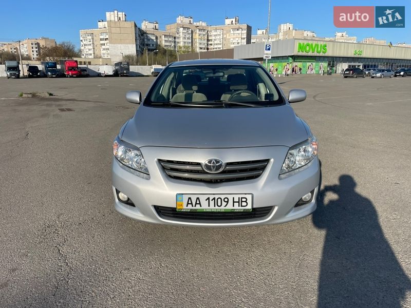 Седан Toyota Corolla 2008 в Киеве