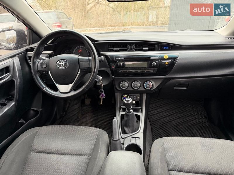 Седан Toyota Corolla 2013 в Вінниці