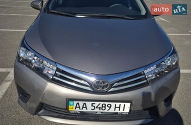 Седан Toyota Corolla 2013 в Києві
