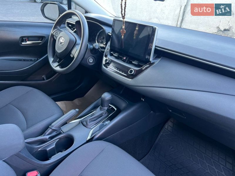 Седан Toyota Corolla 2019 в Дніпрі
