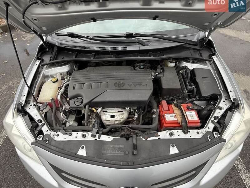 Седан Toyota Corolla 2011 в Киеве