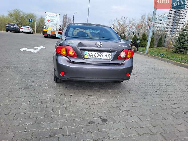 Седан Toyota Corolla 2008 в Киеве