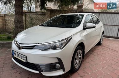 Седан Toyota Corolla 2016 в Києві