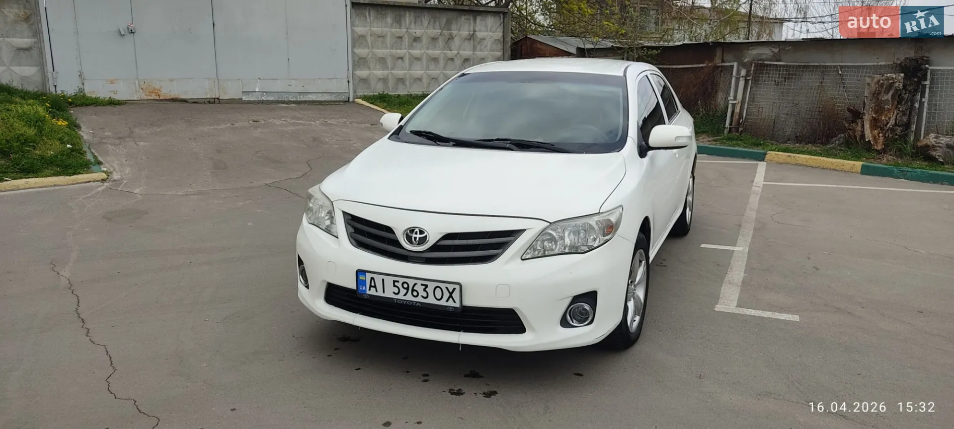 2010 Toyota Corolla - мініатюра 2