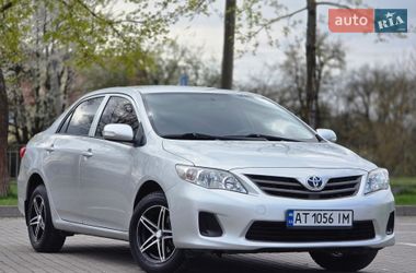 Седан Toyota Corolla 2012 в Коломые