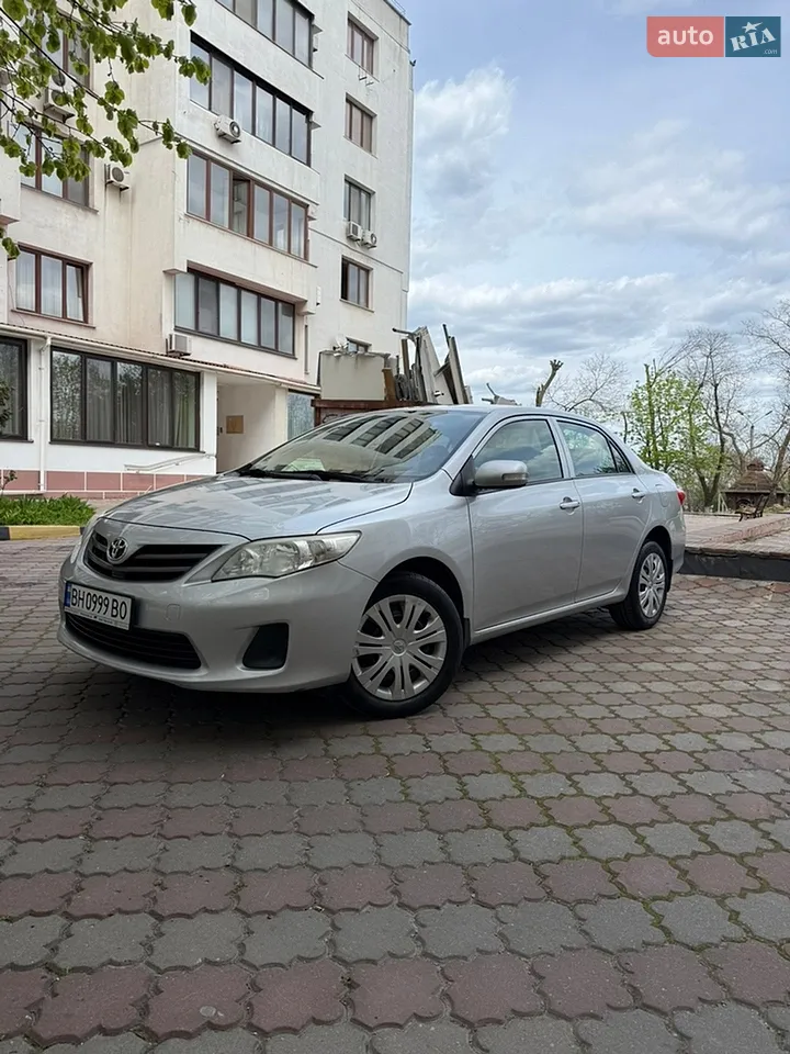 2010 Toyota Corolla - мініатюра 11