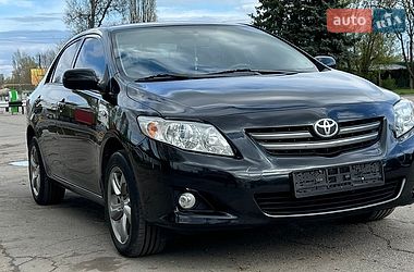 Седан Toyota Corolla 2009 в Желтых Водах