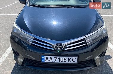 Седан Toyota Corolla 2014 в Киеве