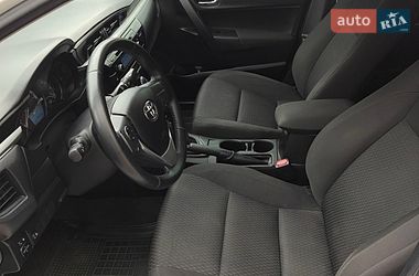 Седан Toyota Corolla 2013 в Києві