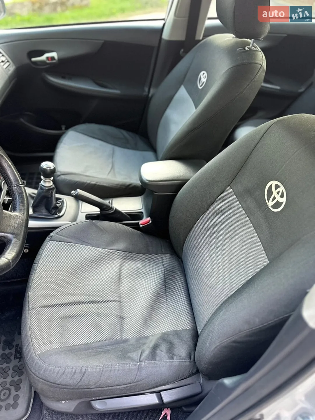 2011 Toyota Corolla - мініатюра 9