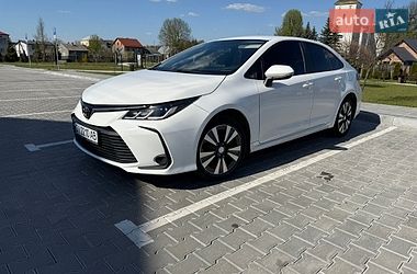 Седан Toyota Corolla 2020 в Львові