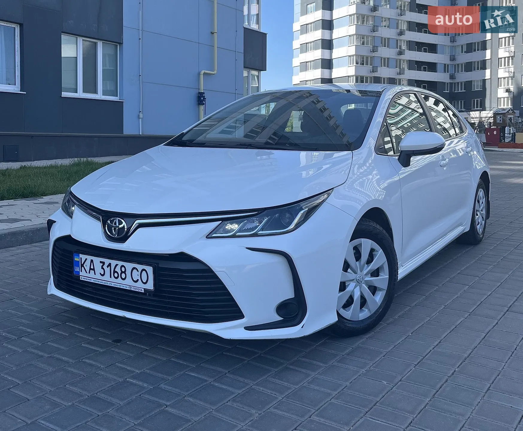 2020 Toyota Corolla - фото 1