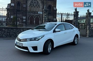 Седан Toyota Corolla 2016 в Кам'янському