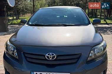 Седан Toyota Corolla 2008 в Луцке
