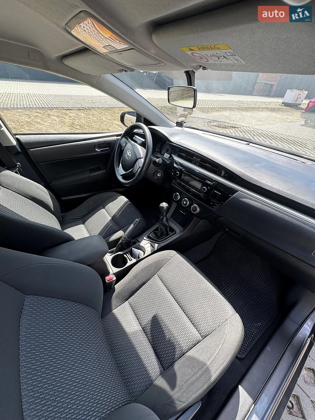 2013 Toyota Corolla - мініатюра 19