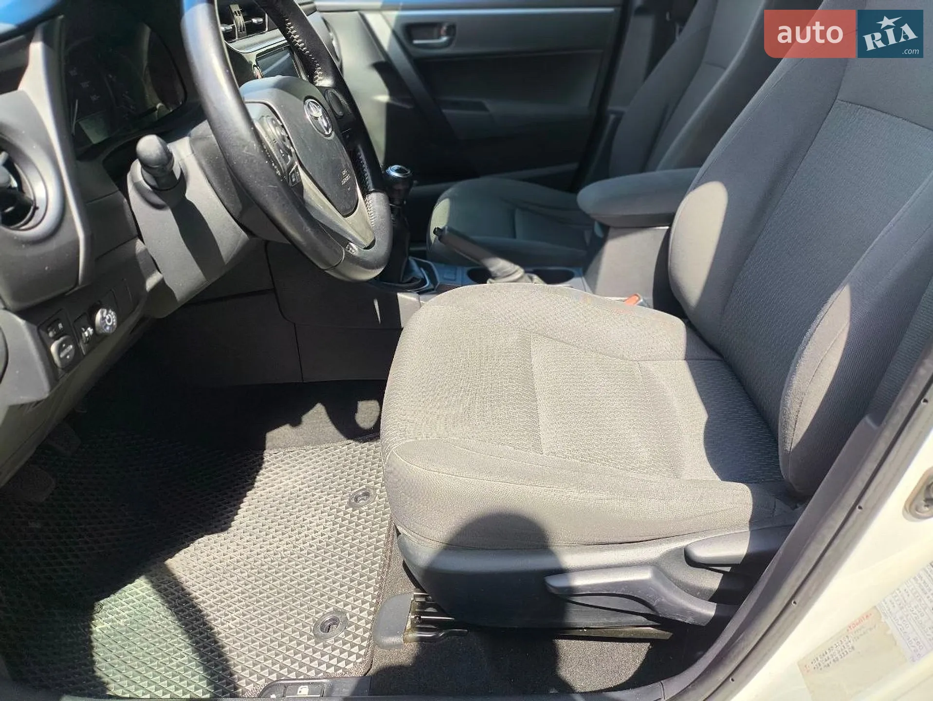 2016 Toyota Corolla - мініатюра 9