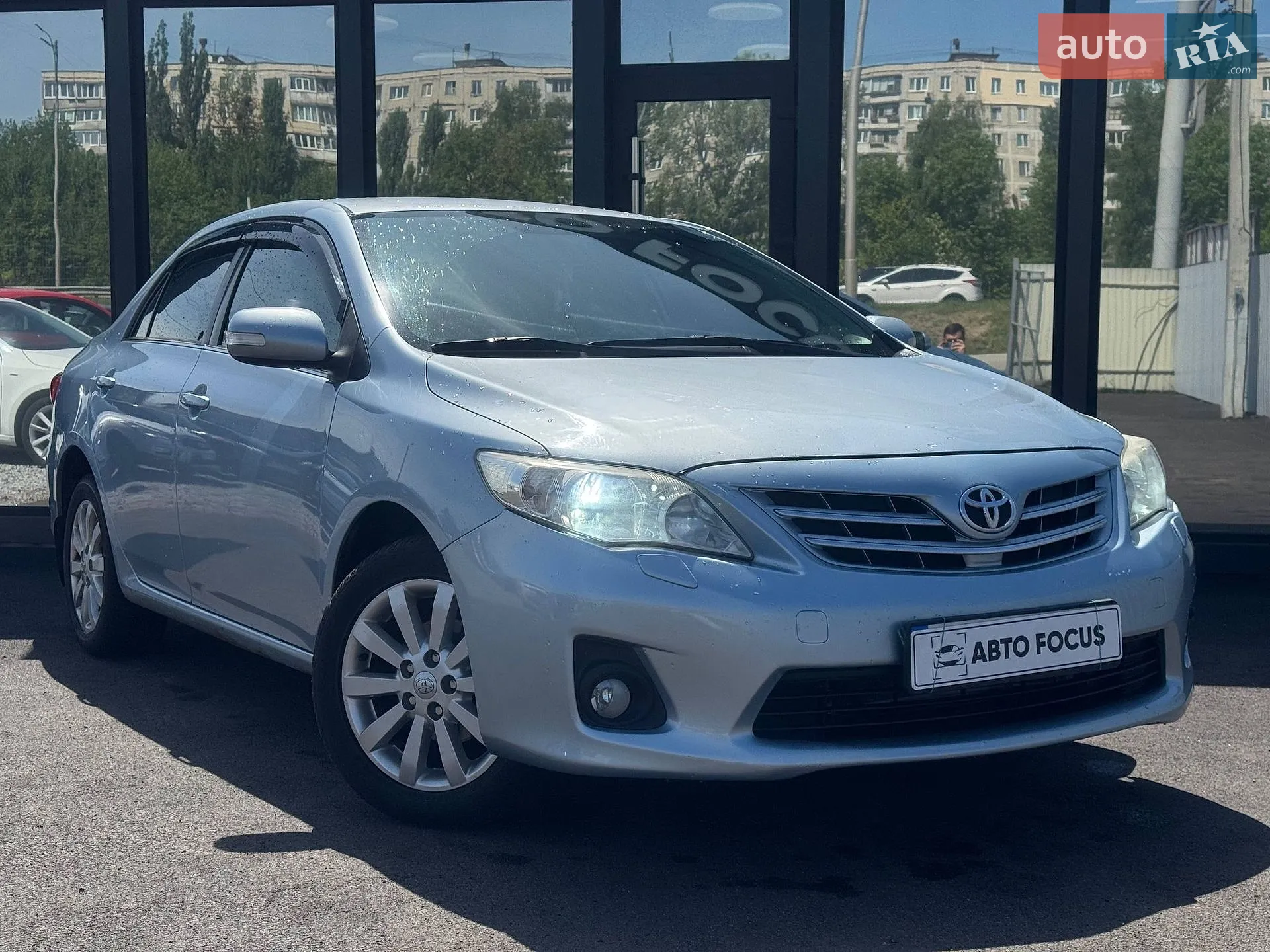 2010 Toyota Corolla - мініатюра 2