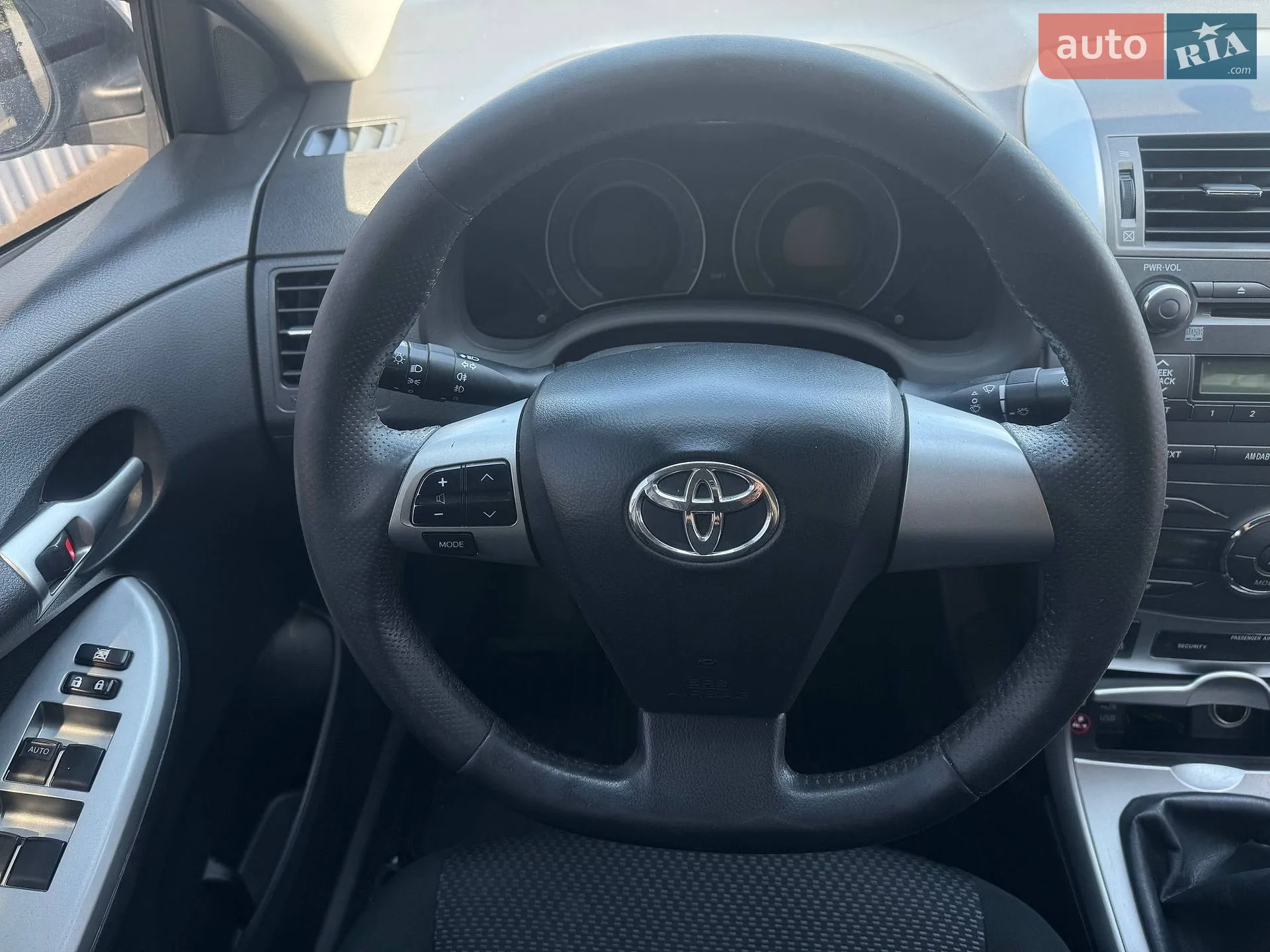 2010 Toyota Corolla - мініатюра 15