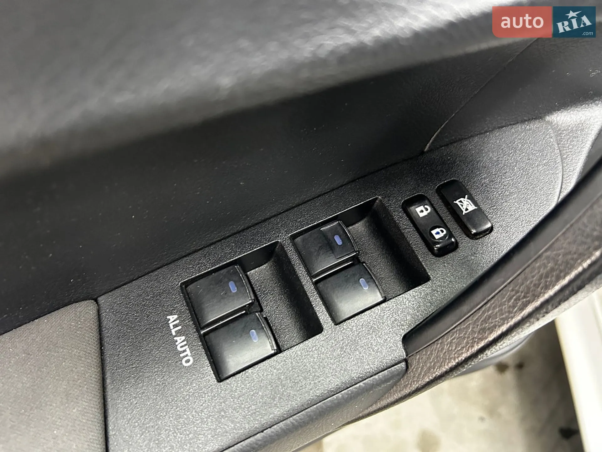 2018 Toyota Corolla - мініатюра 16