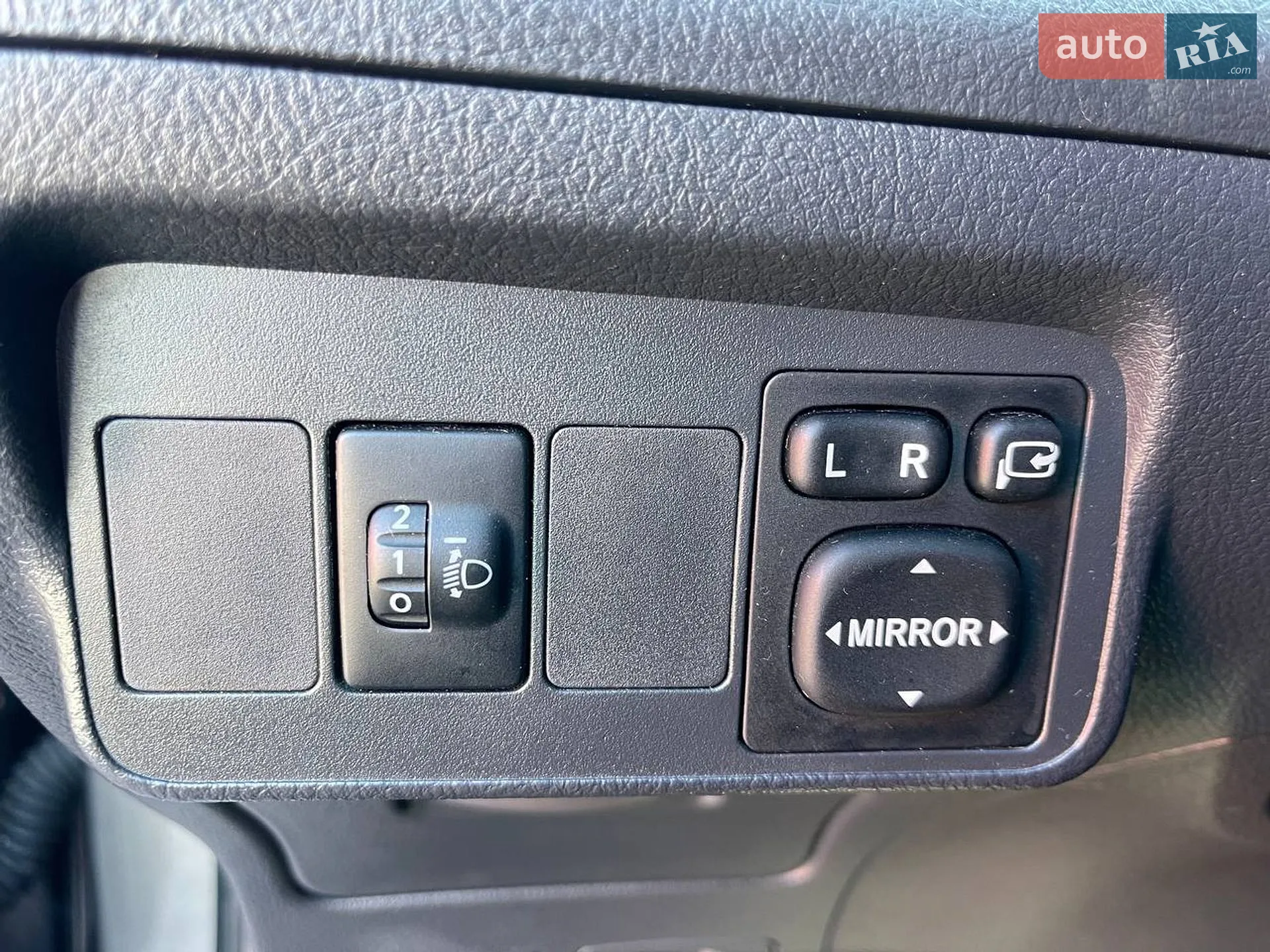 2012 Toyota Corolla - мініатюра 17
