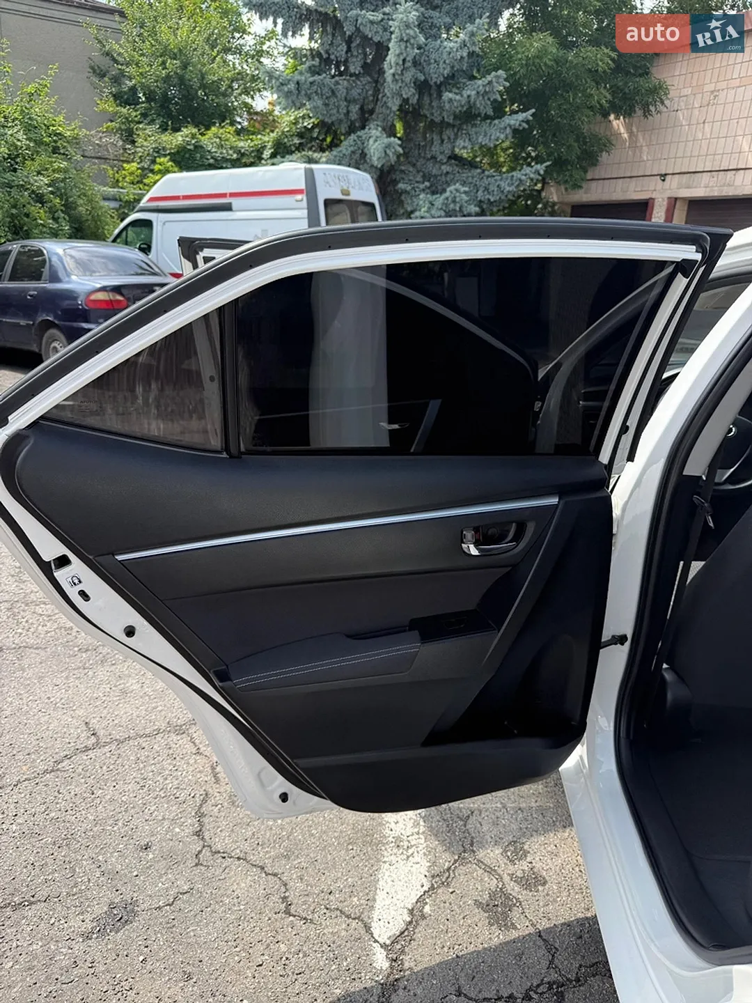 2013 Toyota Corolla - мініатюра 17