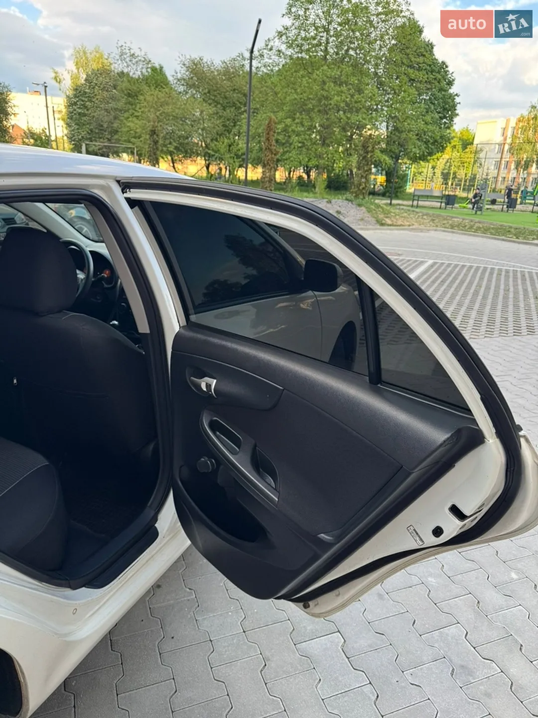 2011 Toyota Corolla - мініатюра 15