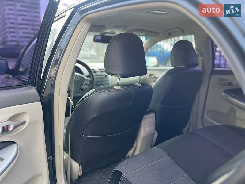Седан Toyota Corolla 2008 в Киеве