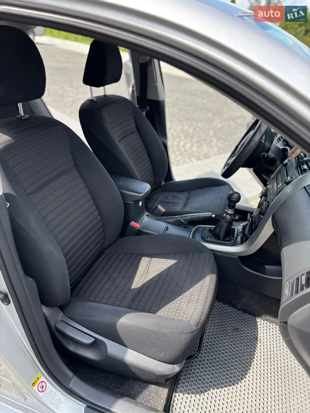 2011 Toyota Corolla - мініатюра 12