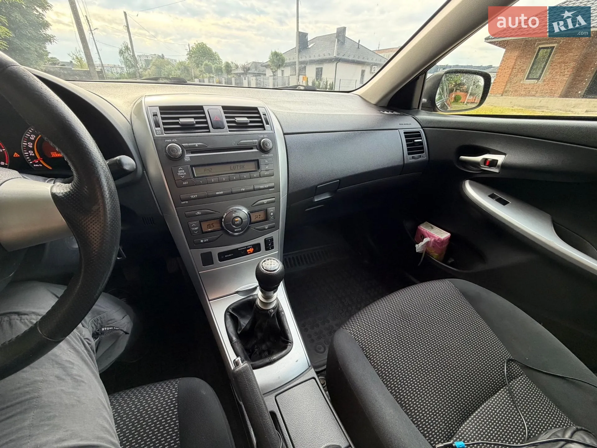2010 Toyota Corolla - мініатюра 15