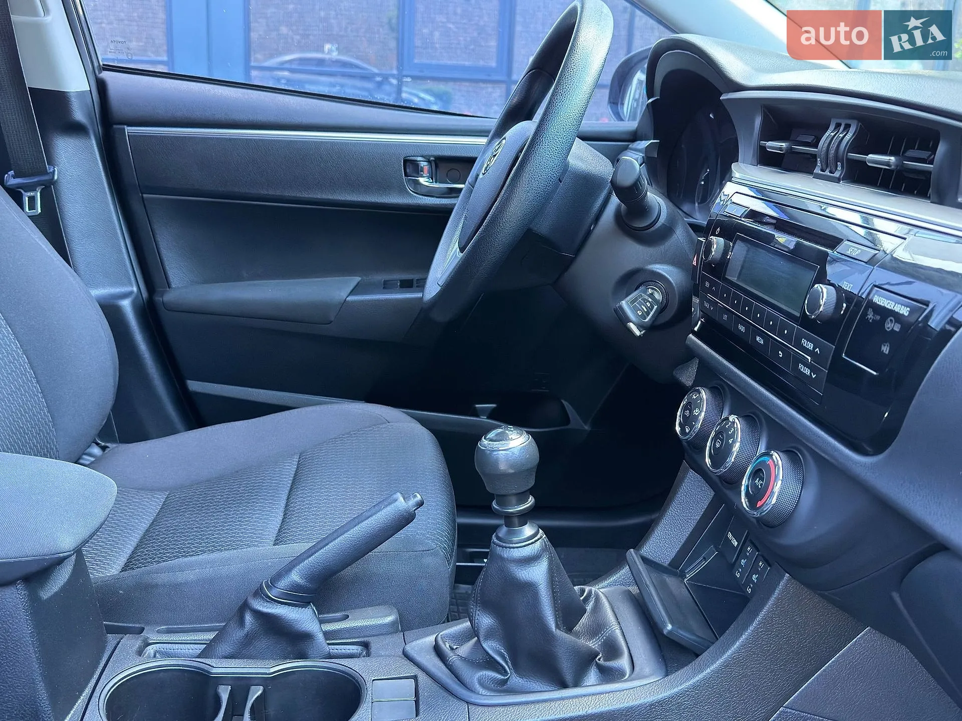 2013 Toyota Corolla - мініатюра 19