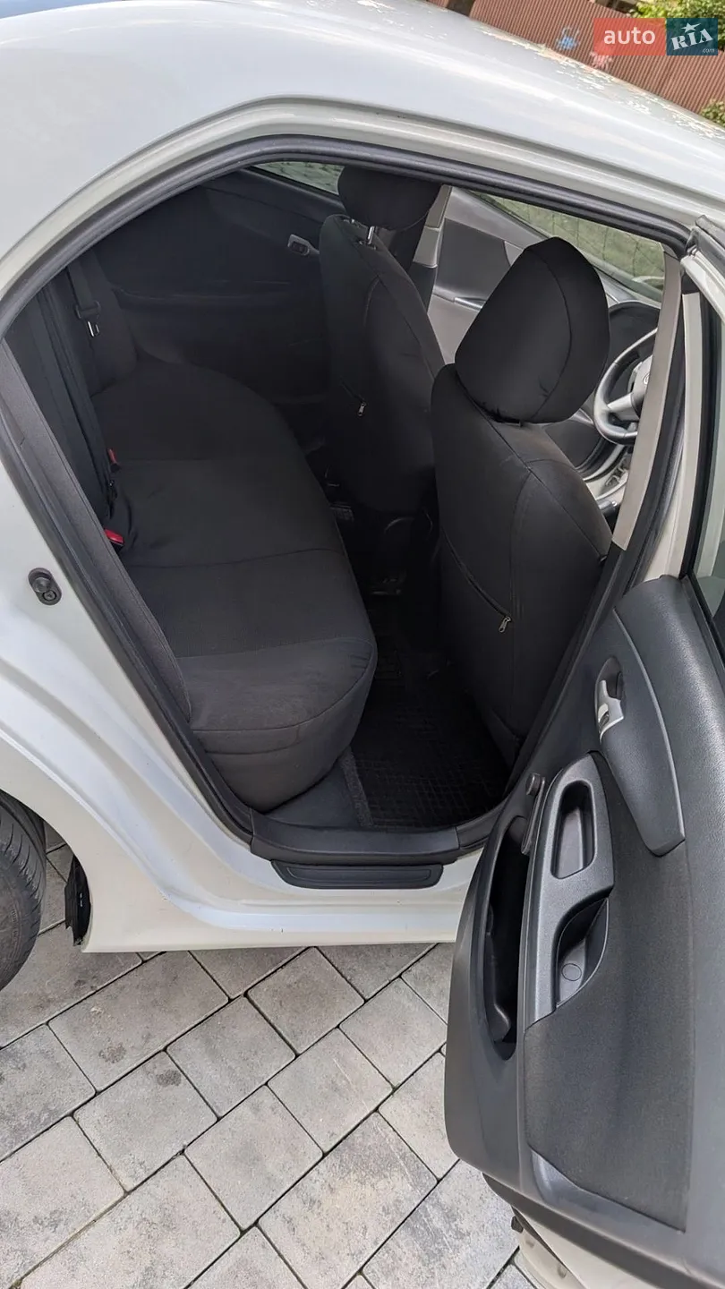2011 Toyota Corolla - мініатюра 15