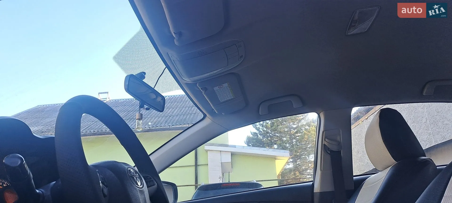 2010 Toyota Corolla - мініатюра 13