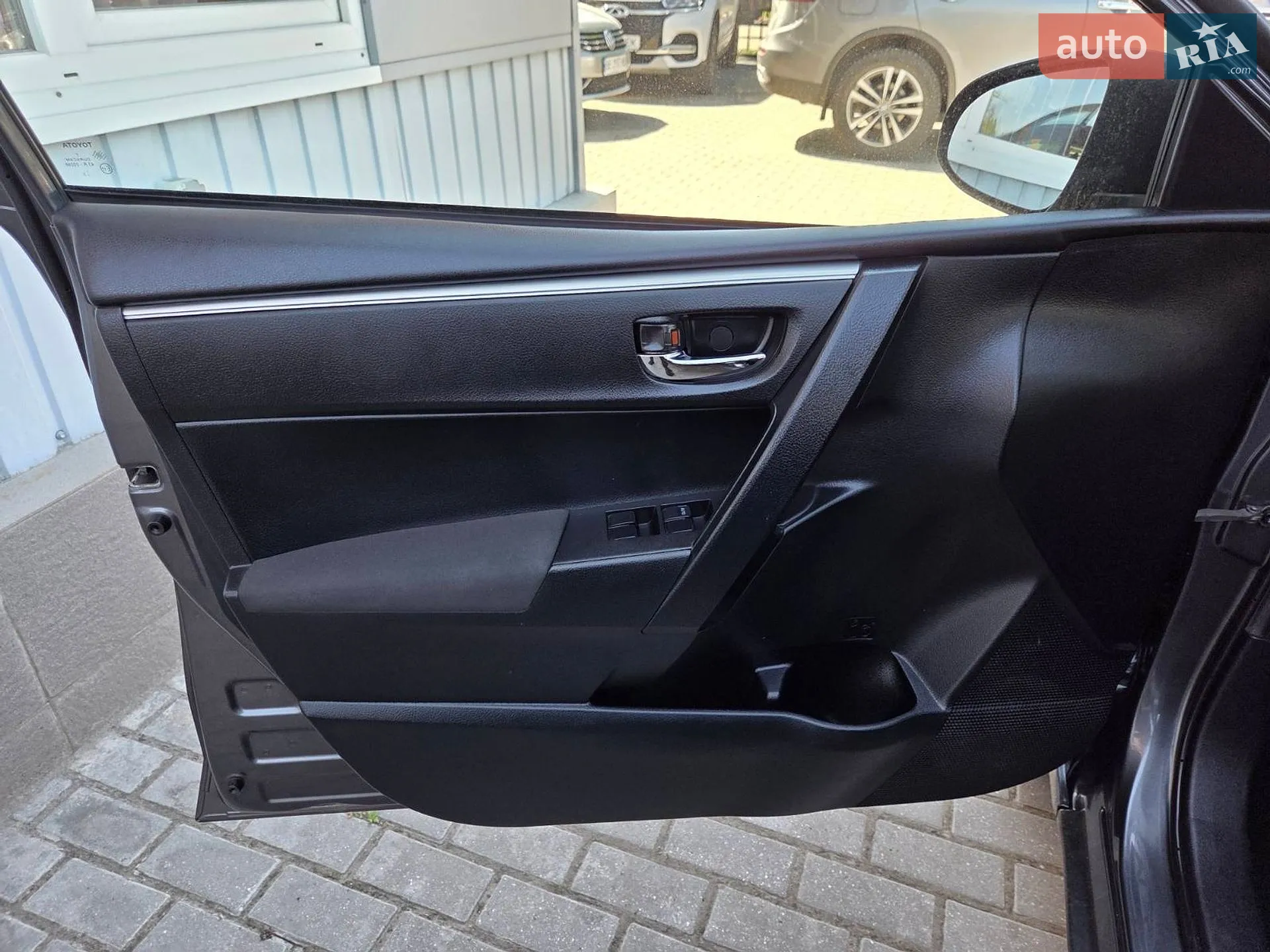 2013 Toyota Corolla - мініатюра 23