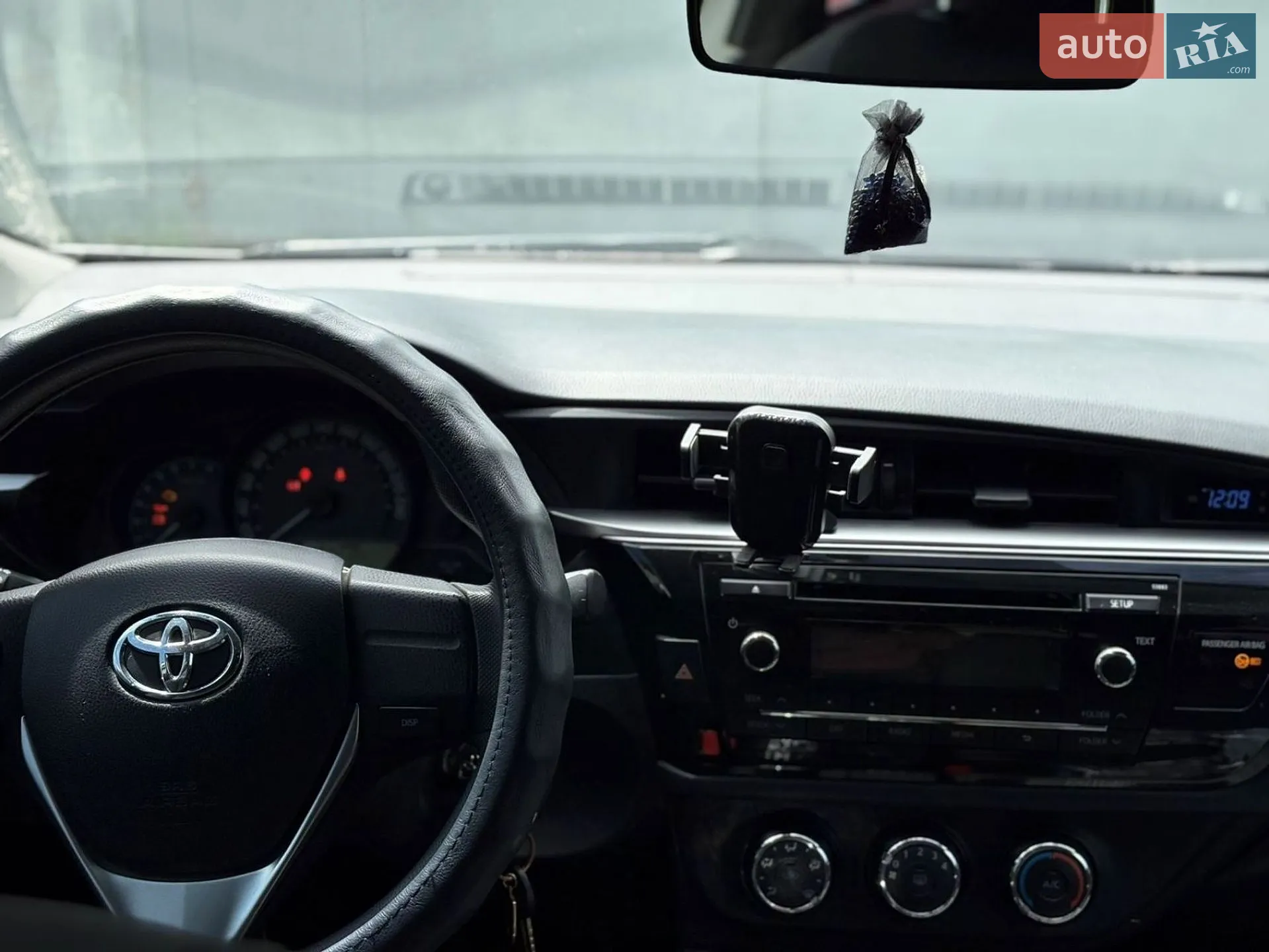2015 Toyota Corolla - мініатюра 12