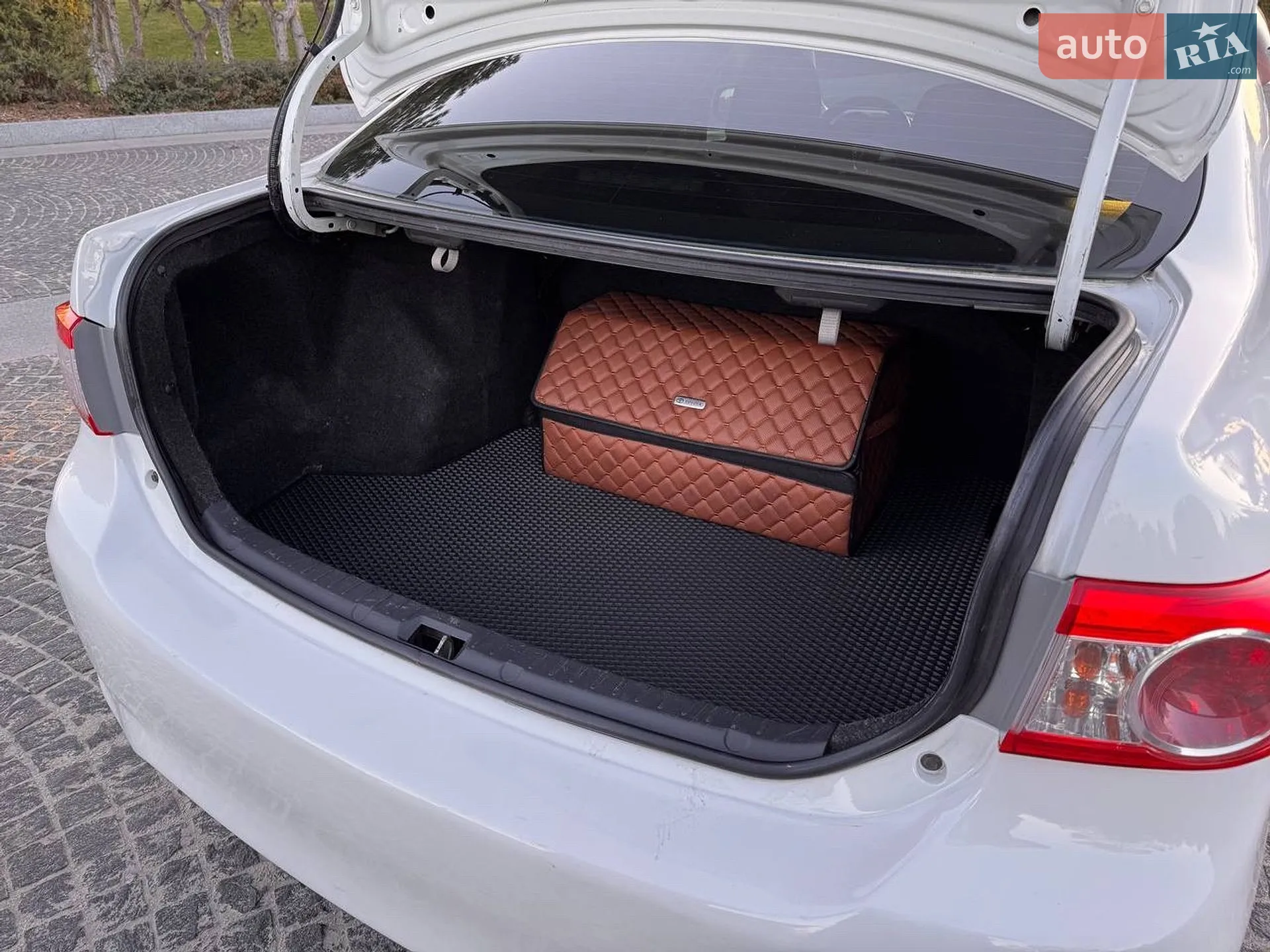 2011 Toyota Corolla - мініатюра 9