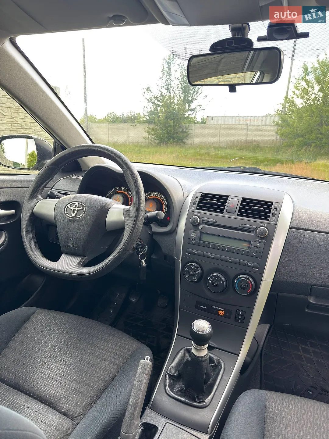 2010 Toyota Corolla - мініатюра 19