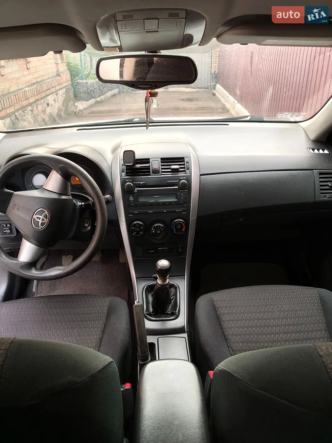 2010 Toyota Corolla - мініатюра 20