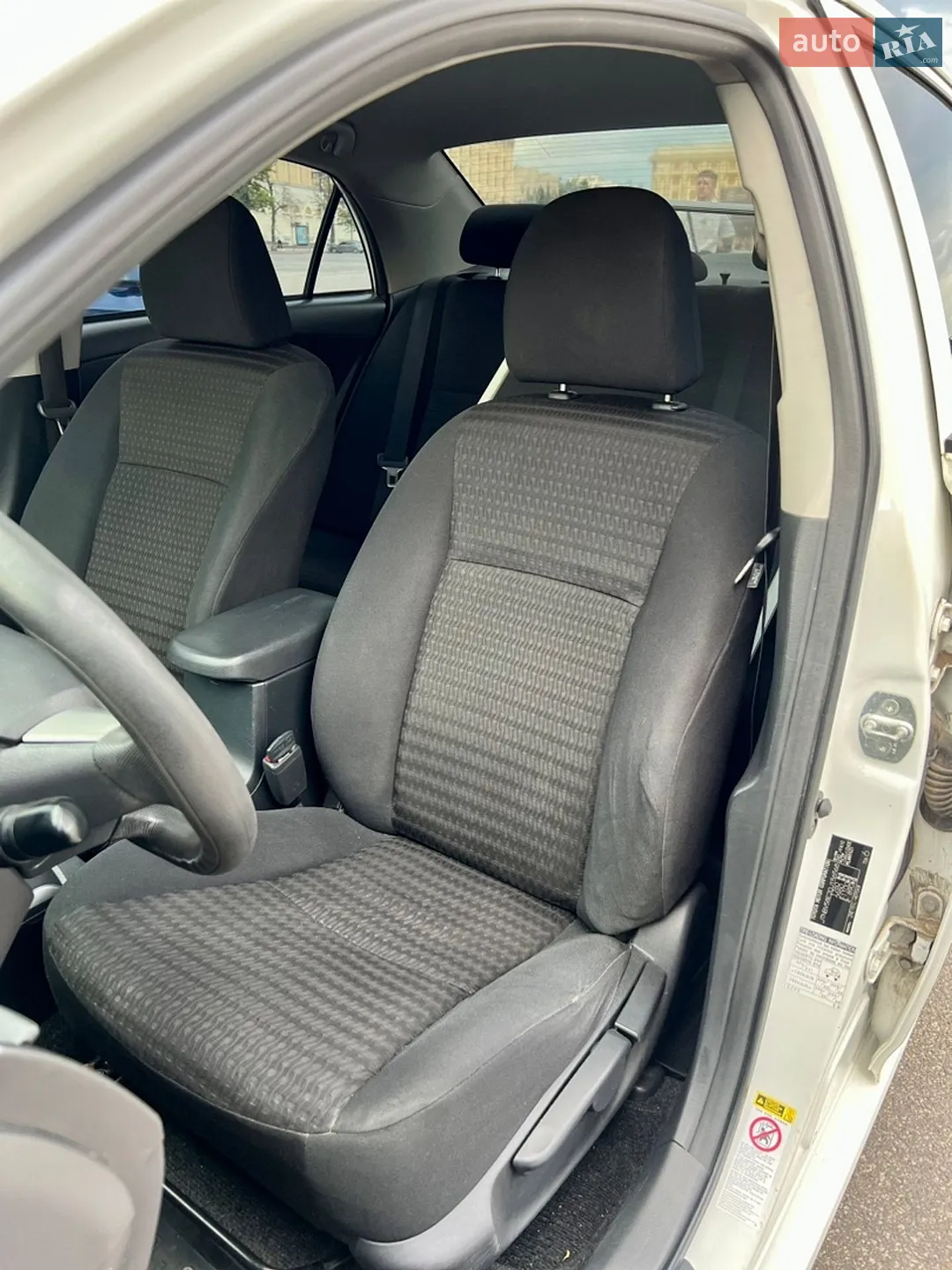 2011 Toyota Corolla - мініатюра 28