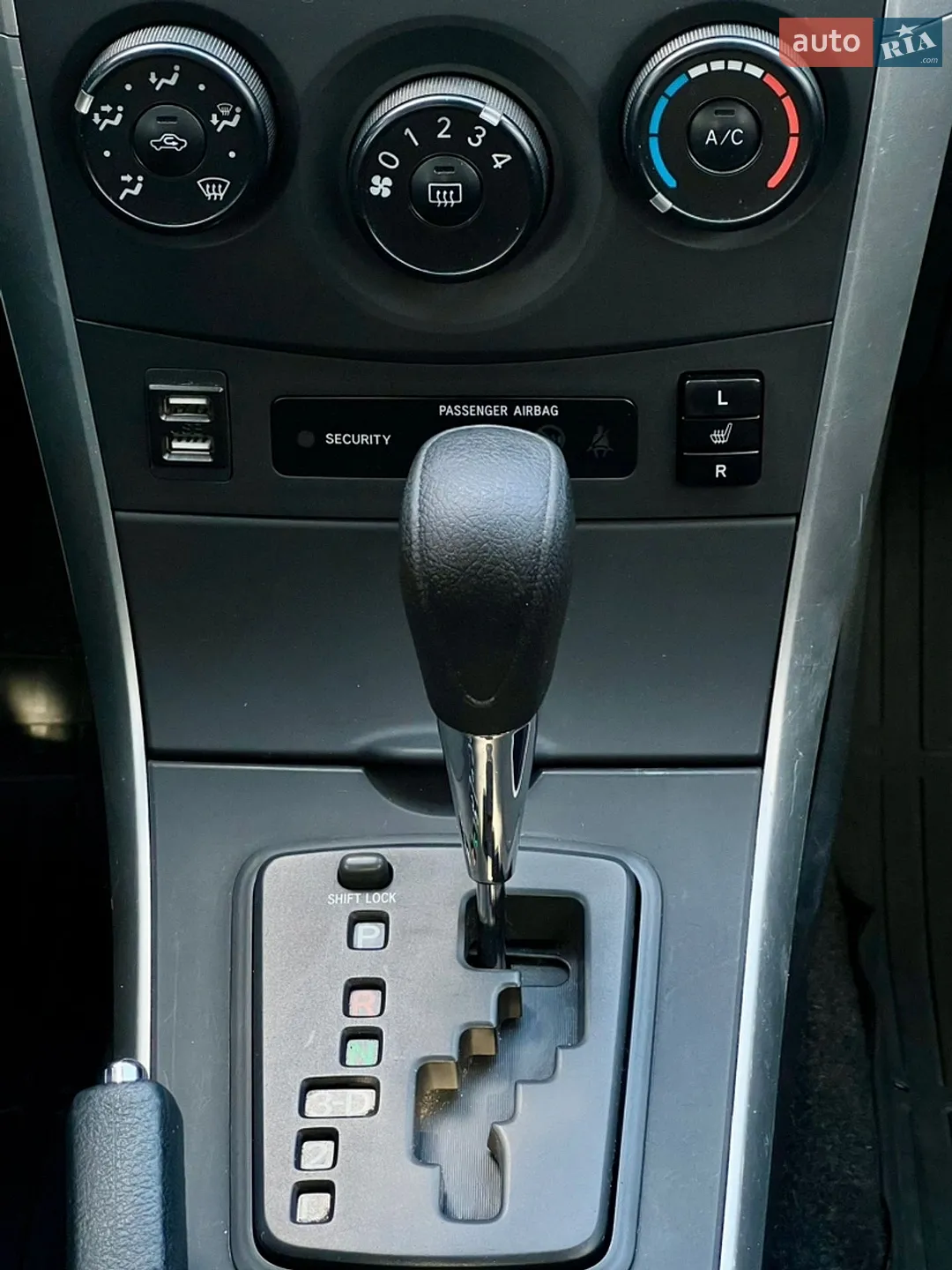 2011 Toyota Corolla - мініатюра 24