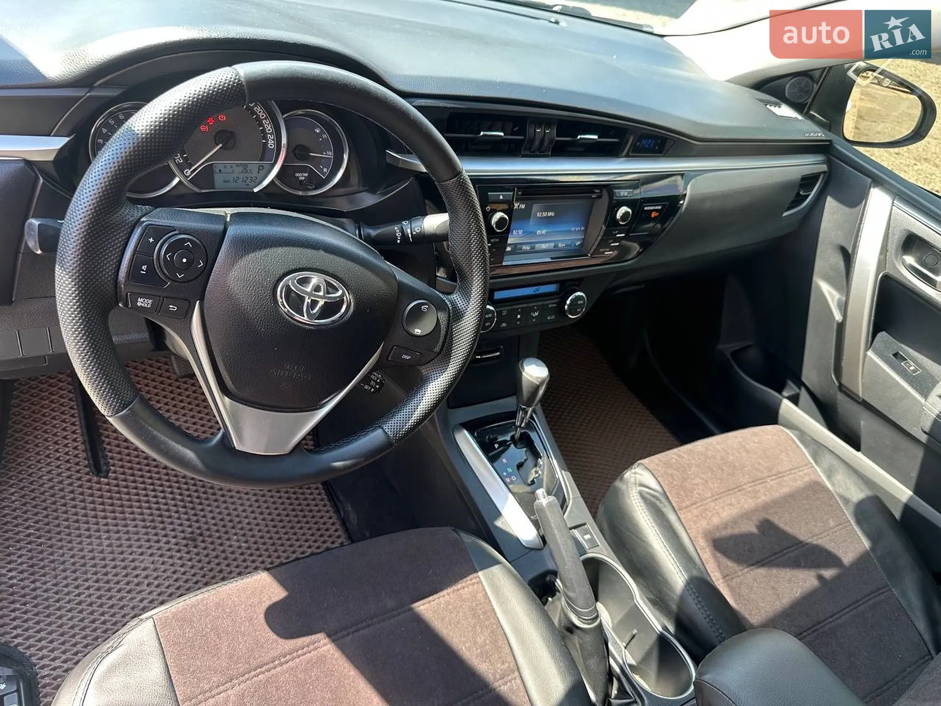 2015 Toyota Corolla - мініатюра 9