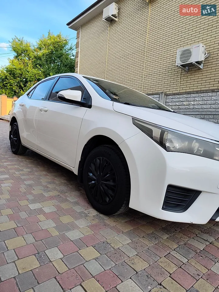 2013 Toyota Corolla - мініатюра 9