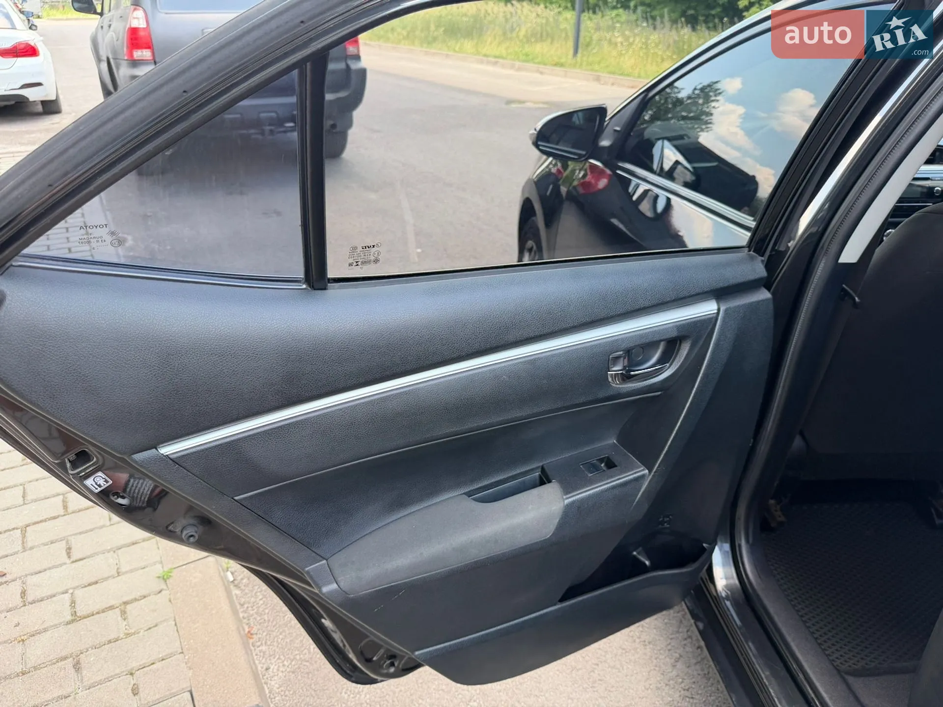 2015 Toyota Corolla - мініатюра 16