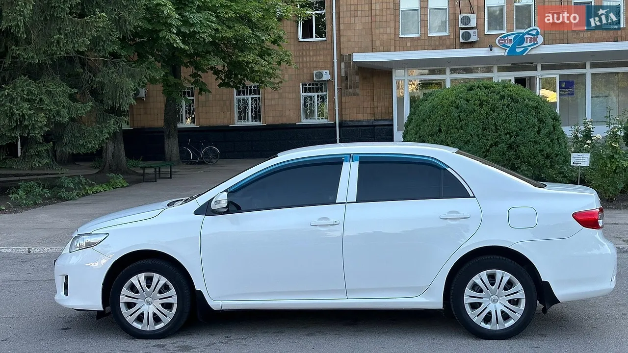 2010 Toyota Corolla - мініатюра 14