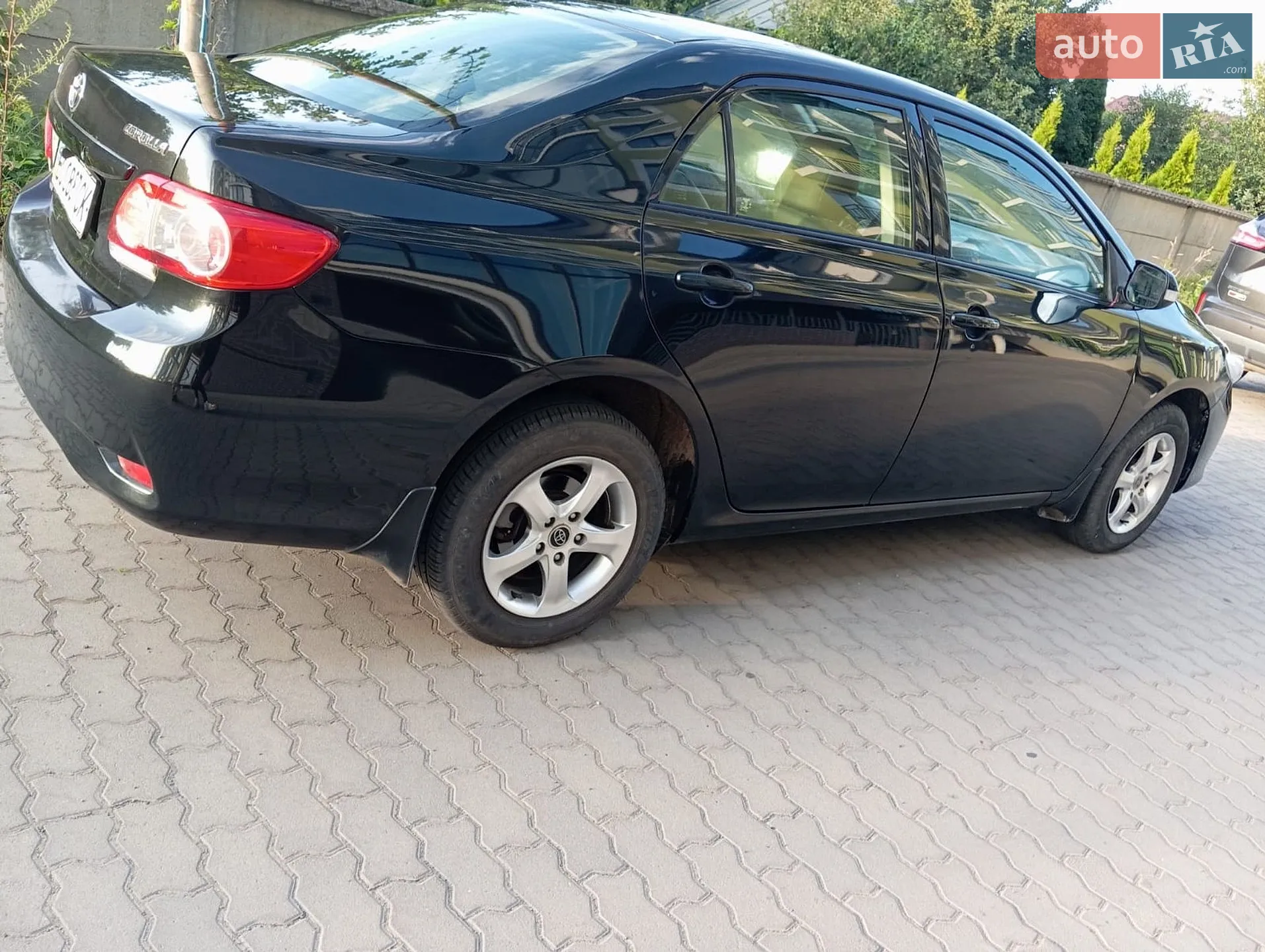 2011 Toyota Corolla - мініатюра 2
