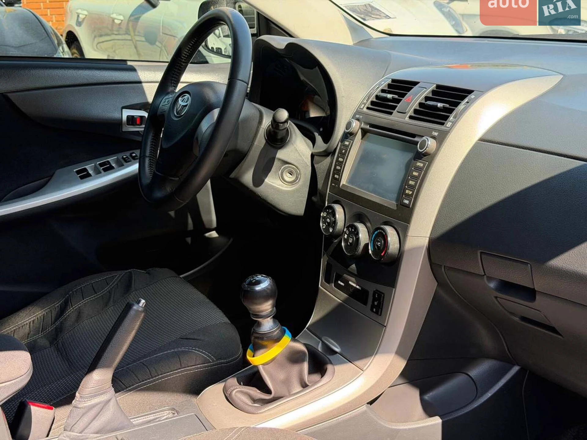 2010 Toyota Corolla - мініатюра 20