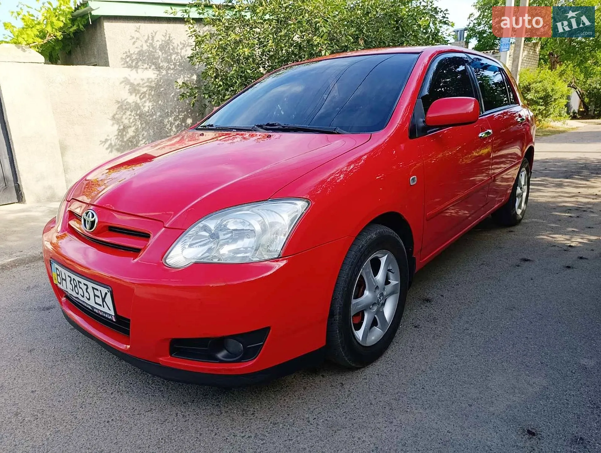 Toyota Corolla 2018 VIN 5YFBURHE1JP818300 фото оголошення 15 з 19