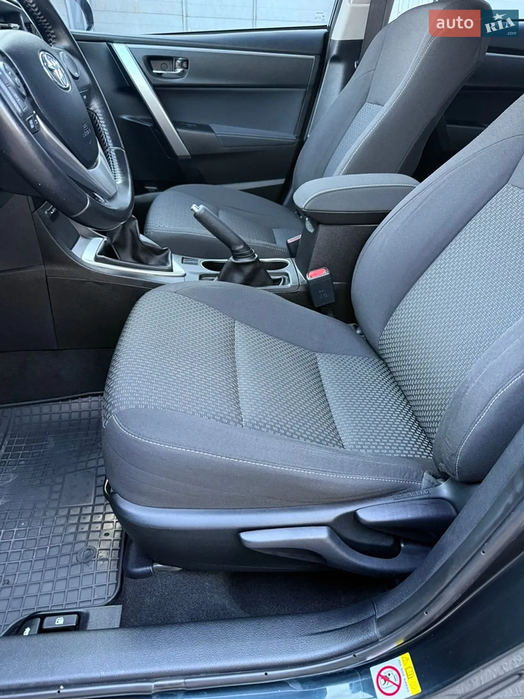 2015 Toyota Corolla - мініатюра 19